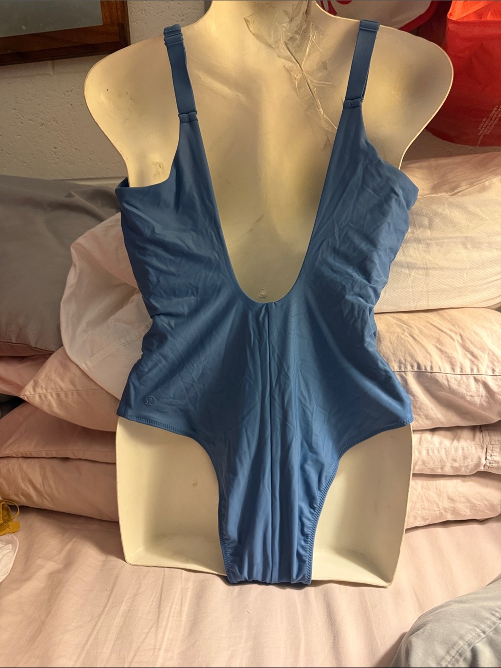 Lululemon - Picture 3 of 5